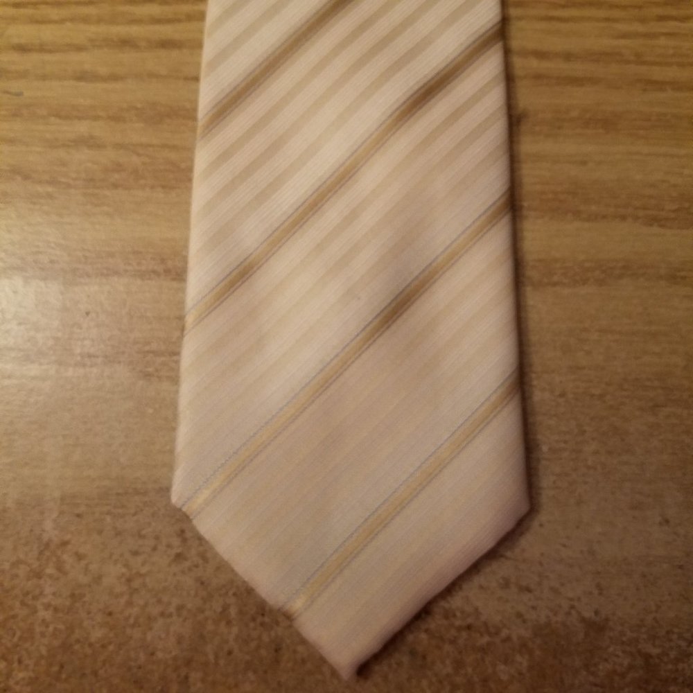 Clericci Cream and Gold Diagonal Stripe Neck Tie